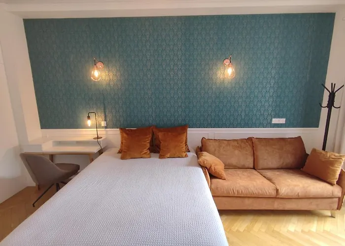 Nice Central Boutique Studio Apartments 1
